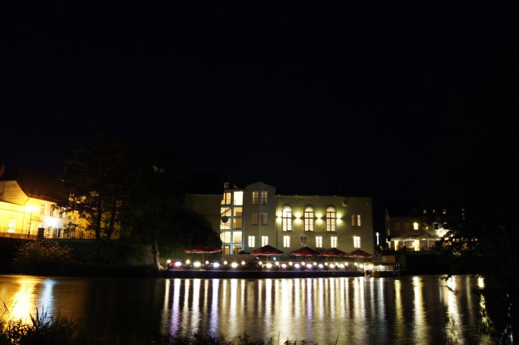 Gosciniec & Spa Ujście-Darłowskie Exterior foto